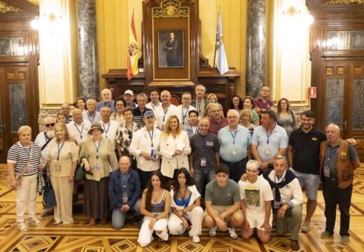 O Rally Teresa Herrera de vehículos clásicos volve á Coruña ata este domingo, con máis de medio cento de participantes chegados desde todo o país